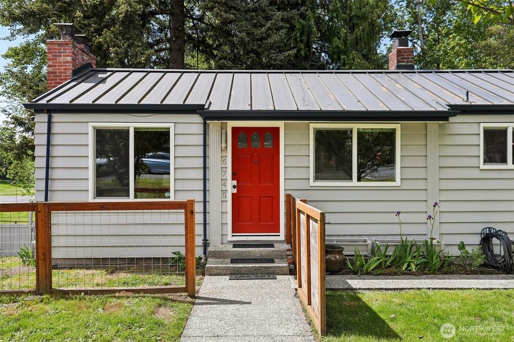 6745 18th Avenue SW, Seattle, WA 98106