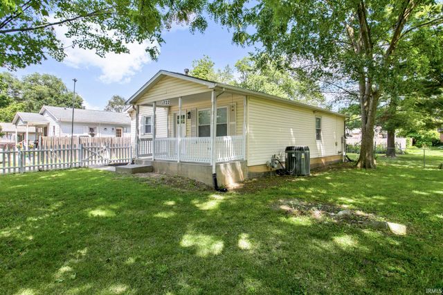 1722 Fremont Street, South Bend, IN 46628