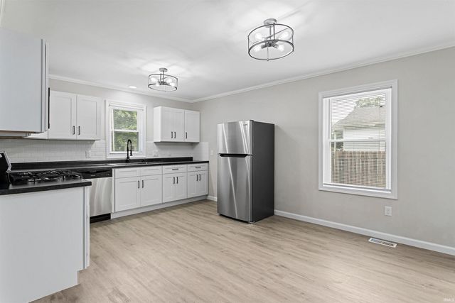 1722 Fremont Street, South Bend, IN 46628