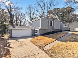 4933 Dana NE Drive, Kennesaw, GA 30144