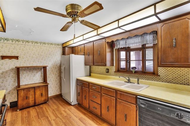 613 Portersville Road, Perry Twp, PA 16117