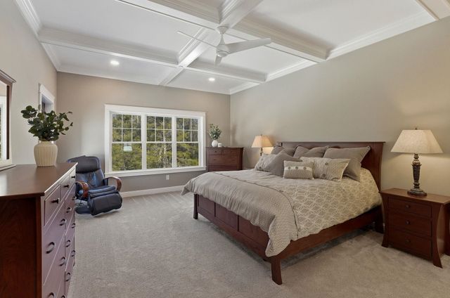 5 Sawmill Lane, New Boston, NH 03070