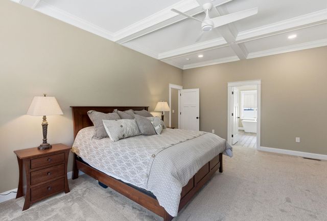 5 Sawmill Lane, New Boston, NH 03070