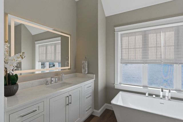 5 Sawmill Lane, New Boston, NH 03070