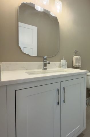 5 Sawmill Lane, New Boston, NH 03070