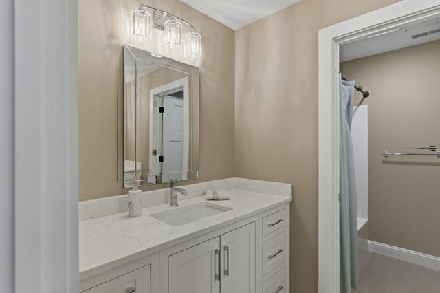 5 Sawmill Lane, New Boston, NH 03070