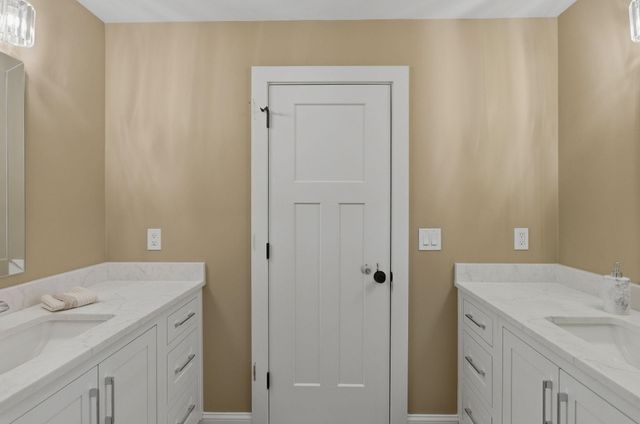 5 Sawmill Lane, New Boston, NH 03070