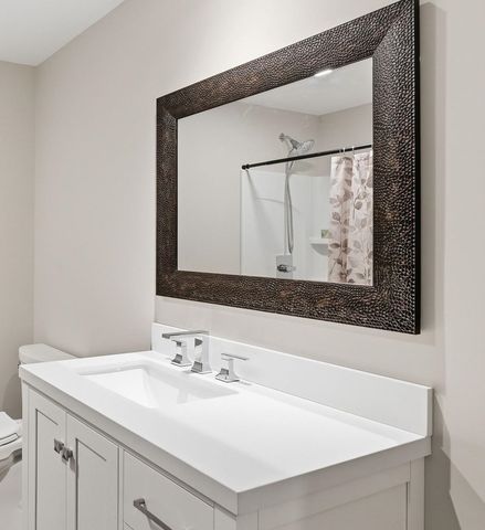 5 Sawmill Lane, New Boston, NH 03070