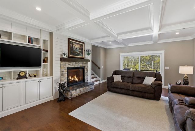 5 Sawmill Lane, New Boston, NH 03070