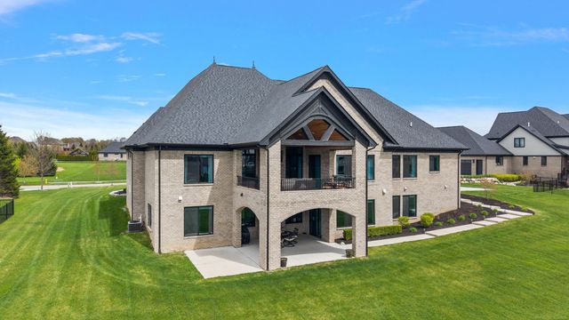 61573 Cotswold Drive, Washington Twp, MI 48094