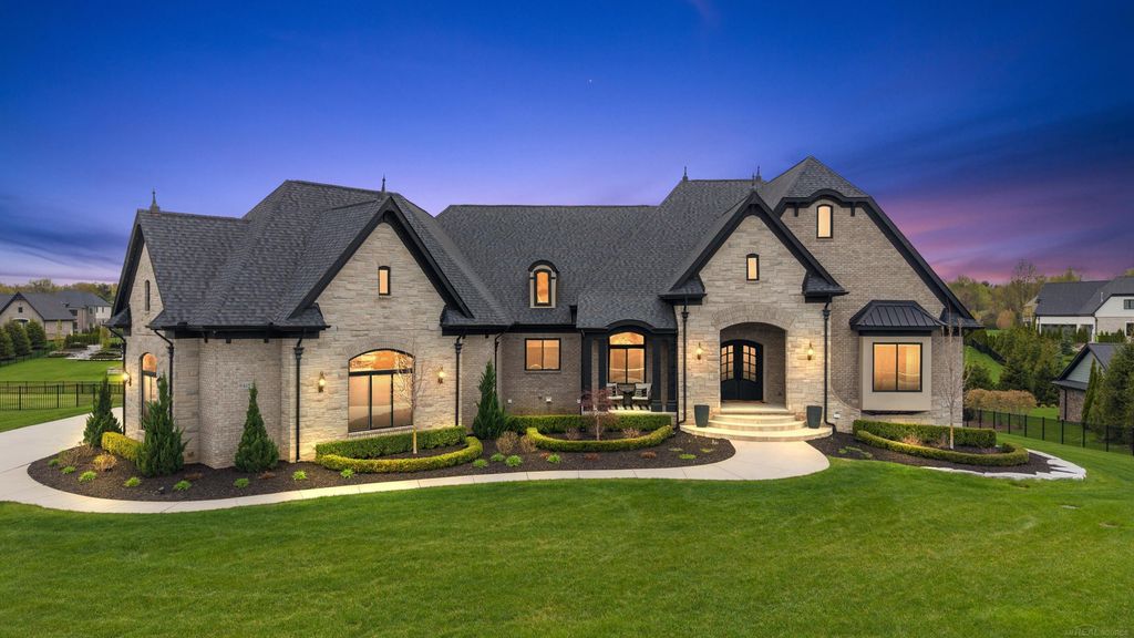61573 Cotswold Drive, Washington Twp, MI 48094