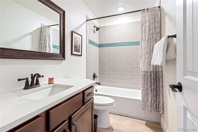 2489 S Orion Street, Lakewood, CO 80228