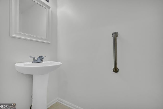 450 Stagecoach Way, Danielsville, GA 30633