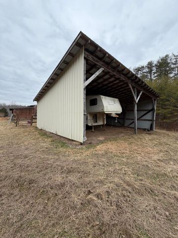 1870 Seas Branch Road, Morehead, KY 40351