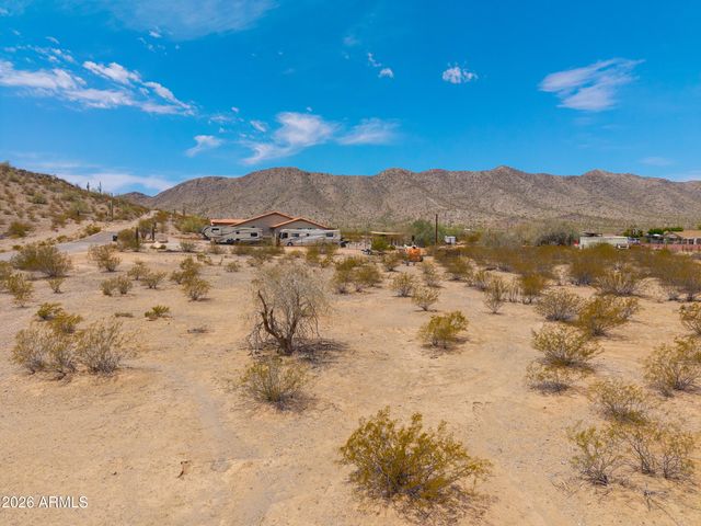 11428 W MOUNTAIN SHADOWS Drive 19, Casa Grande, AZ 85193