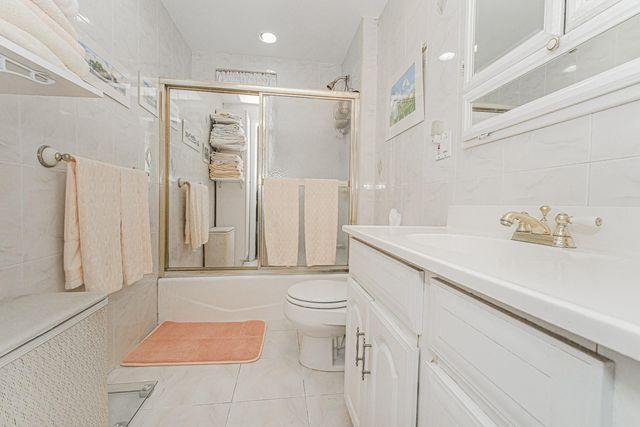 2674 E 22nd Street, New York City, NY 11235