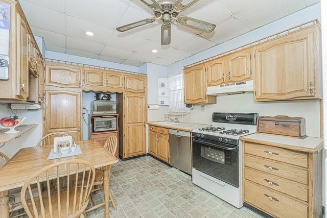 2674 E 22nd Street, New York City, NY 11235