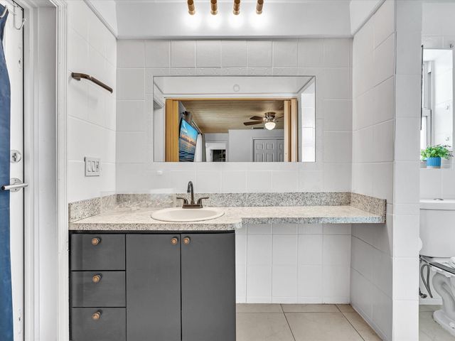 2200 NW 73rd Avenue, Sunrise, FL 33313