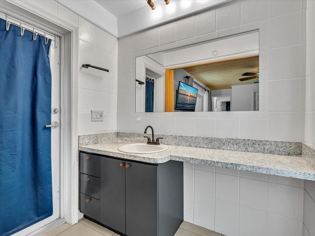 2200 NW 73rd Avenue, Sunrise, FL 33313