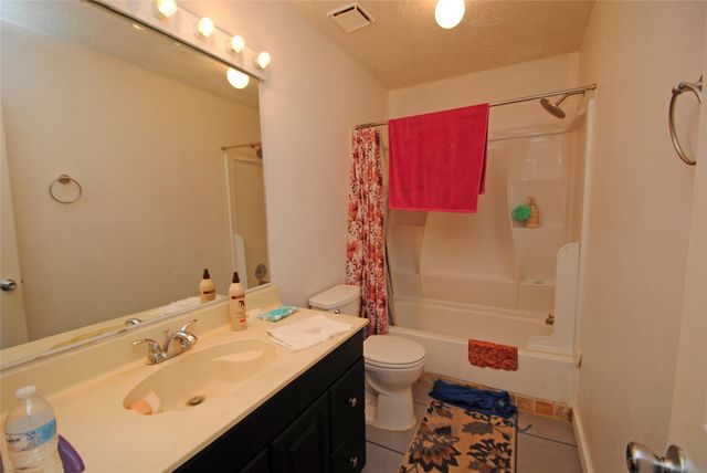 5150 Verdenbruk Drive, Houston, TX 77066
