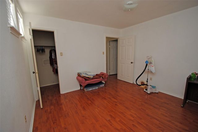 5150 Verdenbruk Drive, Houston, TX 77066