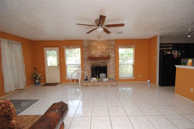 5150 Verdenbruk Drive, Houston, TX 77066