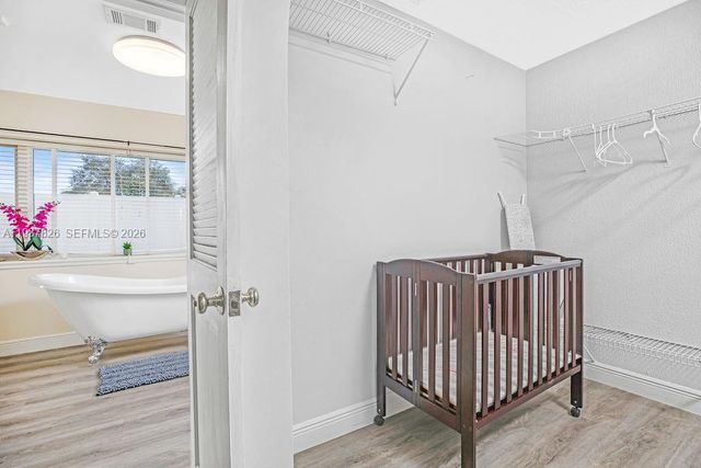 5320 NE 16th Ter, Fort Lauderdale, FL 33334