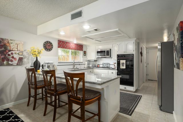 3372 W Sierra Avenue, Fresno, CA 93711