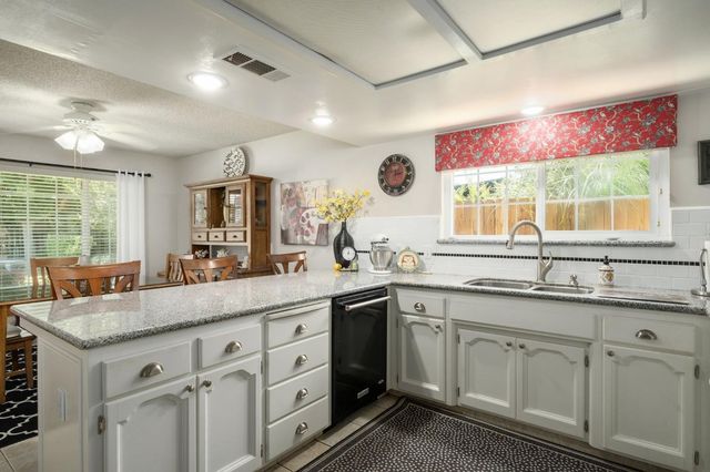 3372 W Sierra Avenue, Fresno, CA 93711