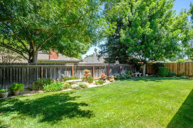 3372 W Sierra Avenue, Fresno, CA 93711
