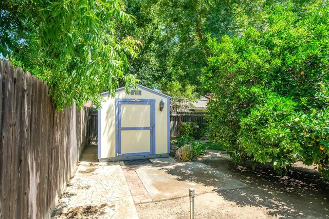 3372 W Sierra Avenue, Fresno, CA 93711