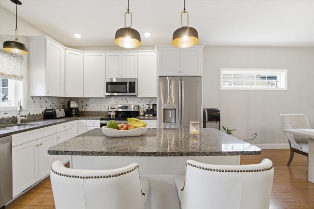 54 Toby Circle, Merrimack, NH 03054
