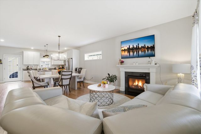 54 Toby Circle, Merrimack, NH 03054