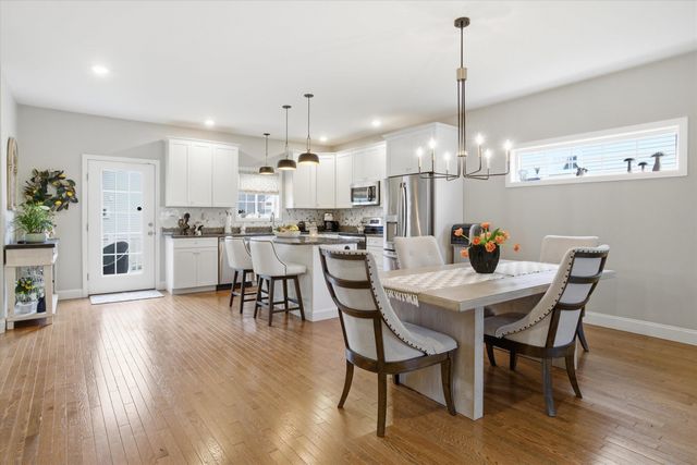 54 Toby Circle, Merrimack, NH 03054