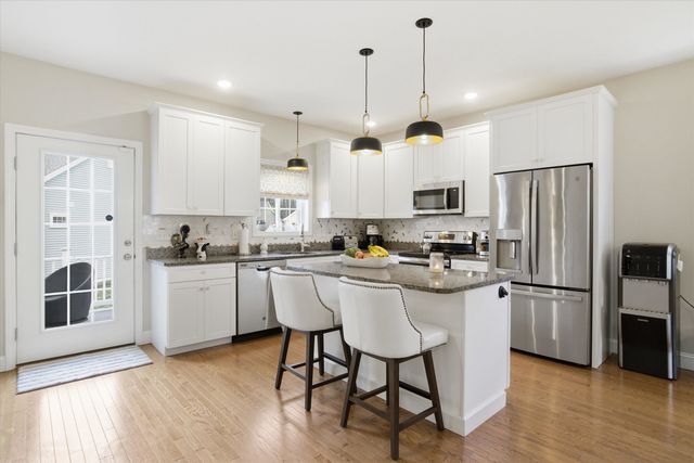 54 Toby Circle, Merrimack, NH 03054