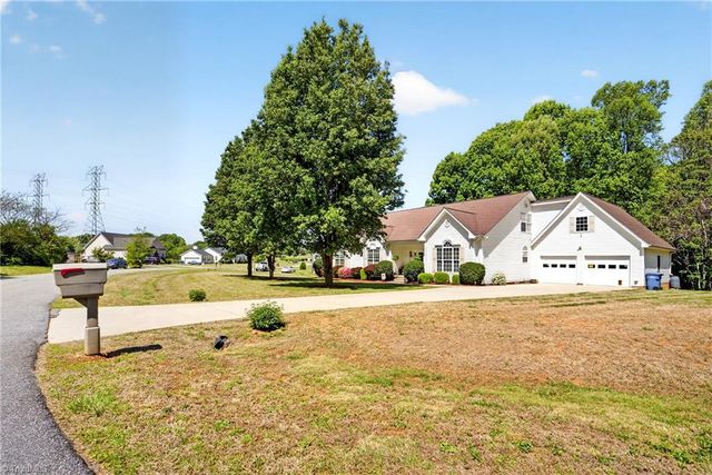 3382 Rebecca Drive, Summerfield, NC 27358