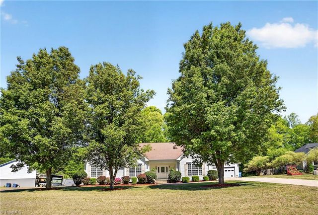 3382 Rebecca Drive, Summerfield, NC 27358