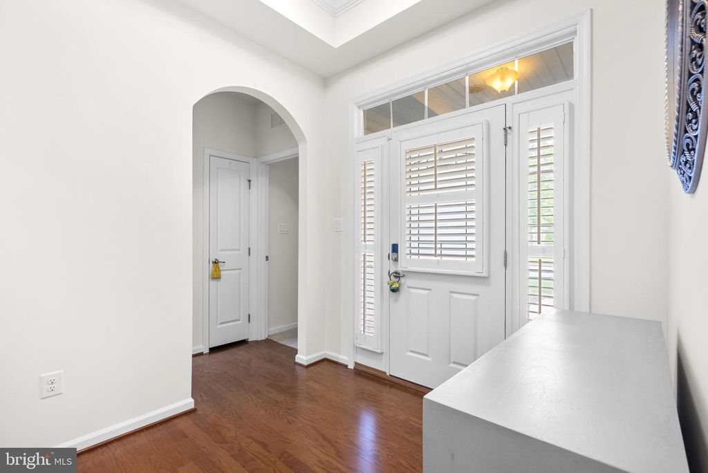 Image 5 of property listing at 1384 PATUXENT RIDGE RD, Odenton, MD 21113