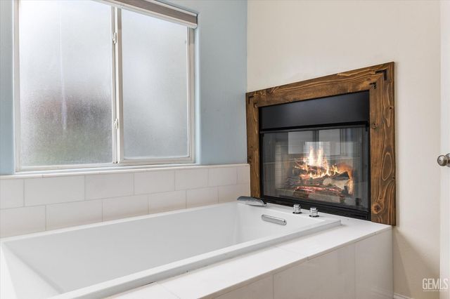 15321 N Lake Berryessa Court, Bakersfield, CA 93314