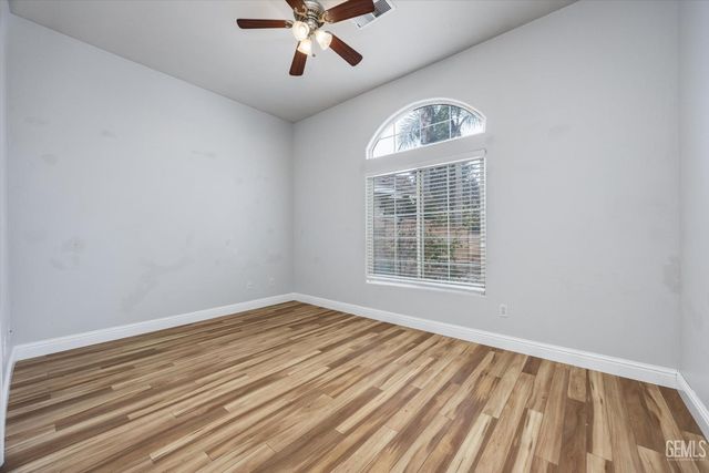 15321 N Lake Berryessa Court, Bakersfield, CA 93314