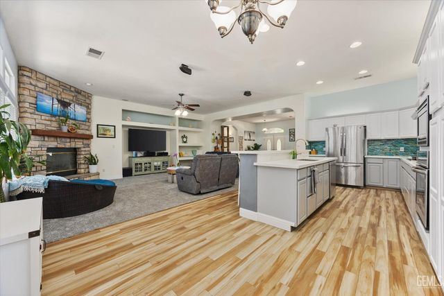 15321 N Lake Berryessa Court, Bakersfield, CA 93314