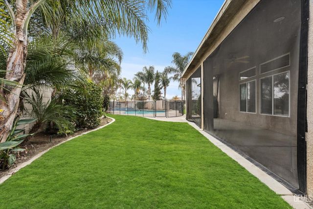 15321 N Lake Berryessa Court, Bakersfield, CA 93314