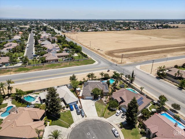 15321 N Lake Berryessa Court, Bakersfield, CA 93314