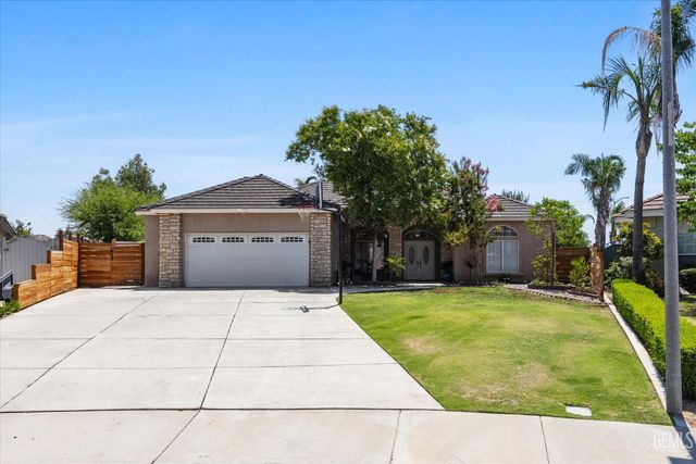 15321 N Lake Berryessa Court, Bakersfield, CA 93314