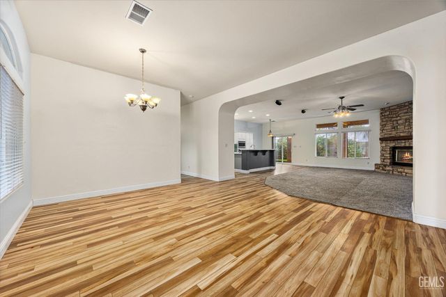 15321 N Lake Berryessa Court, Bakersfield, CA 93314