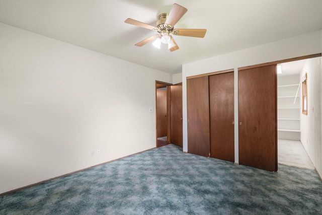 4883 Lois LANE, West Bend, WI 53095