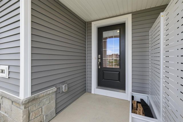 303 Breunig Boulevard, Waunakee, WI 53597
