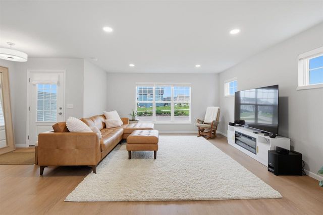 303 Breunig Boulevard, Waunakee, WI 53597
