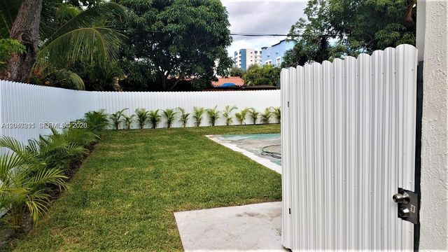 1829 NW 4th St 2, Miami, FL 33125