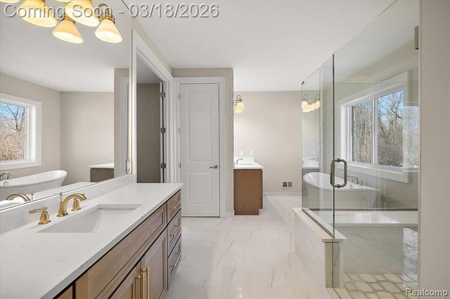 57553 Meadowridge Drive, Washington, MI 48094